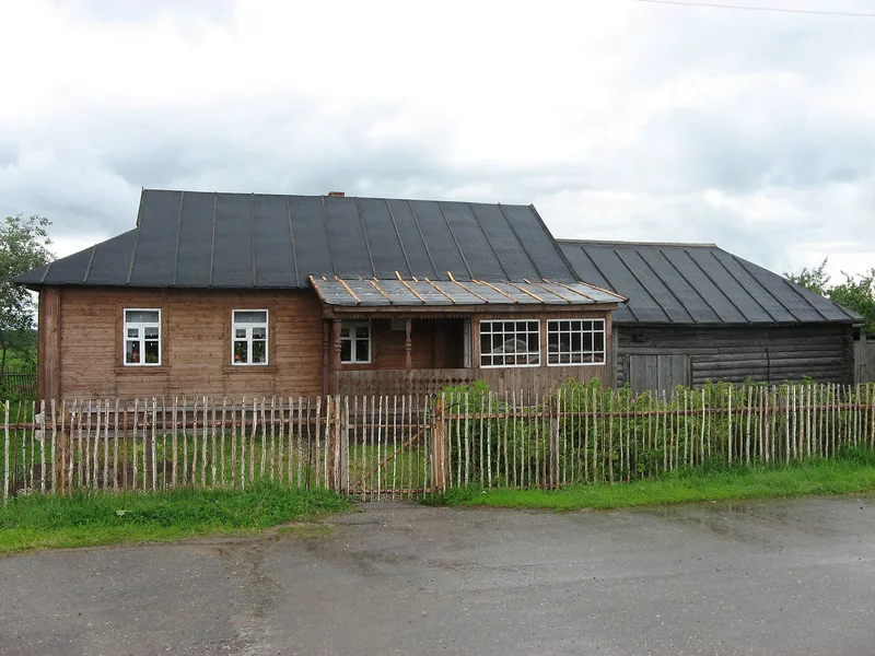 Дом родителей Юрия Гагарина в Клушине, 2008 год