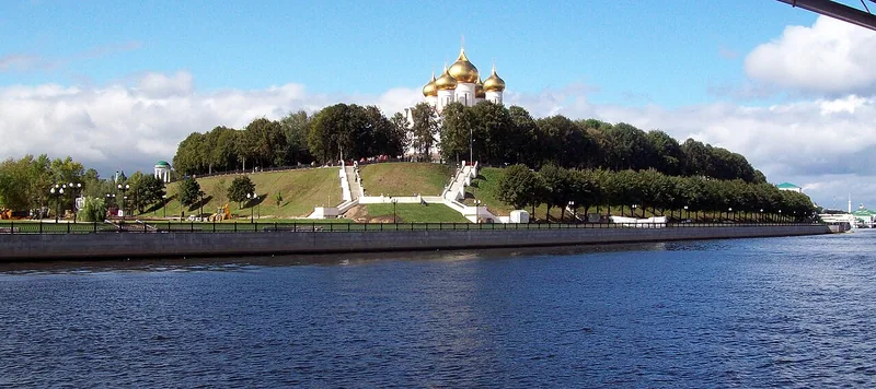 Стрелка в Ярославле — слияние Волги и Которосли